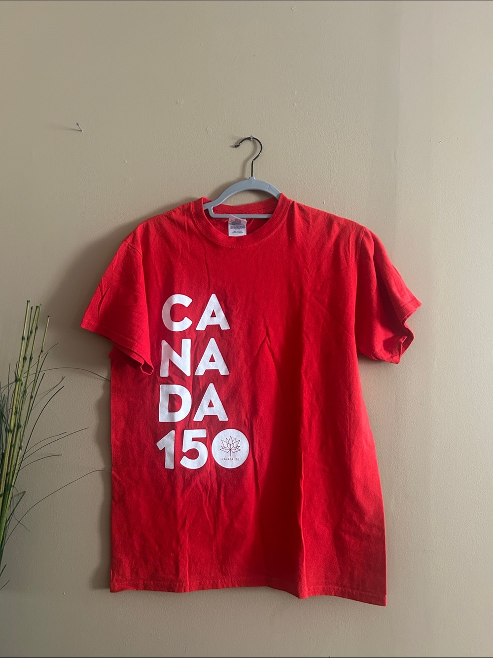 Gildan Red Canada 150 Graphic Tee